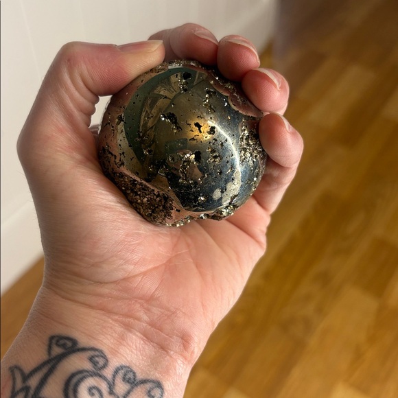 Pyrite Sphere - Picture 4 of 4